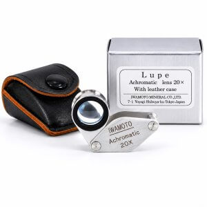 Lupa Iwamoto 20x con Estuche de Cuero